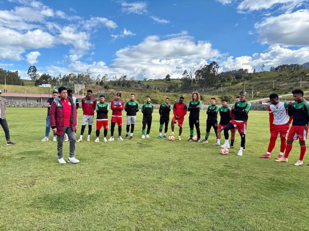 Mushuc Runa confirma a Paúl Vélez como su nuevo entrenador en un momento clave de la temporada