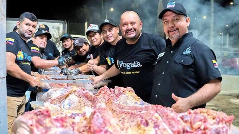 Parrilleros Tsáchilas lideran jornada gastronómica en el Santuario Bombolí para mejorar su infraestructura