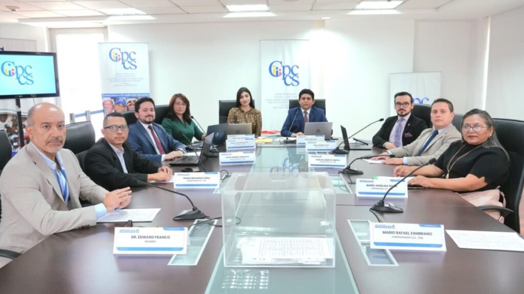 Postulantes para renovación del CNE rendirán examen el próximo 15 de septiembre, según el CPCCS