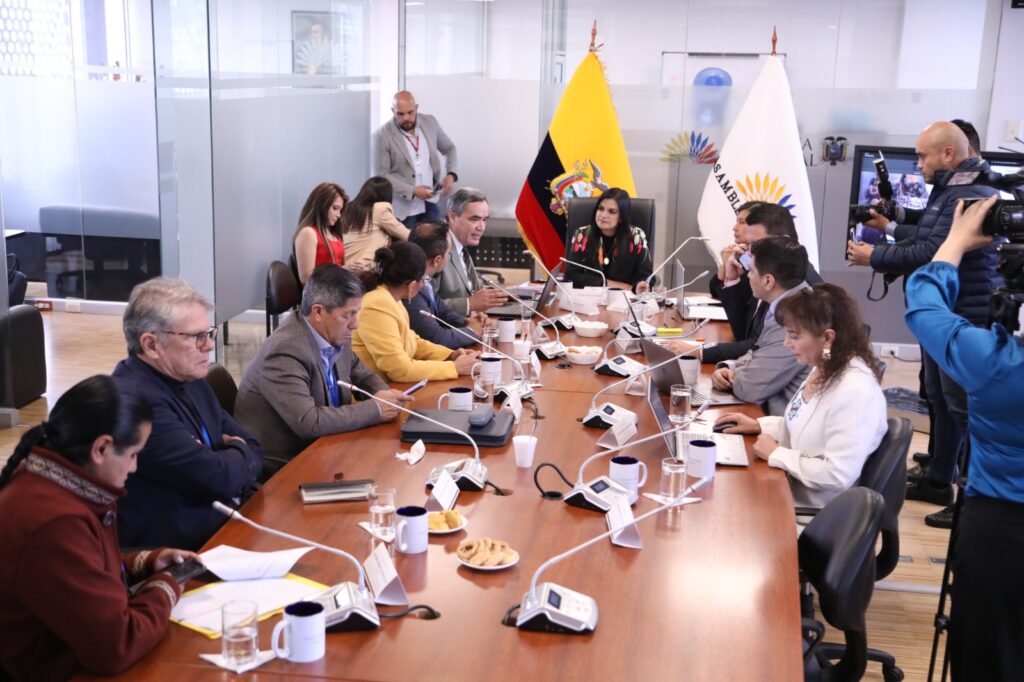 Prefecturas de Ecuador solicitan más autonomía y descentralización en la reforma al COOTAD