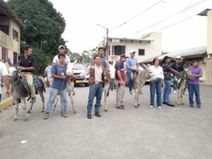 Puerto Limón festeja su 41 aniversario con la carrera de burros y elección de Mi Burra Bella