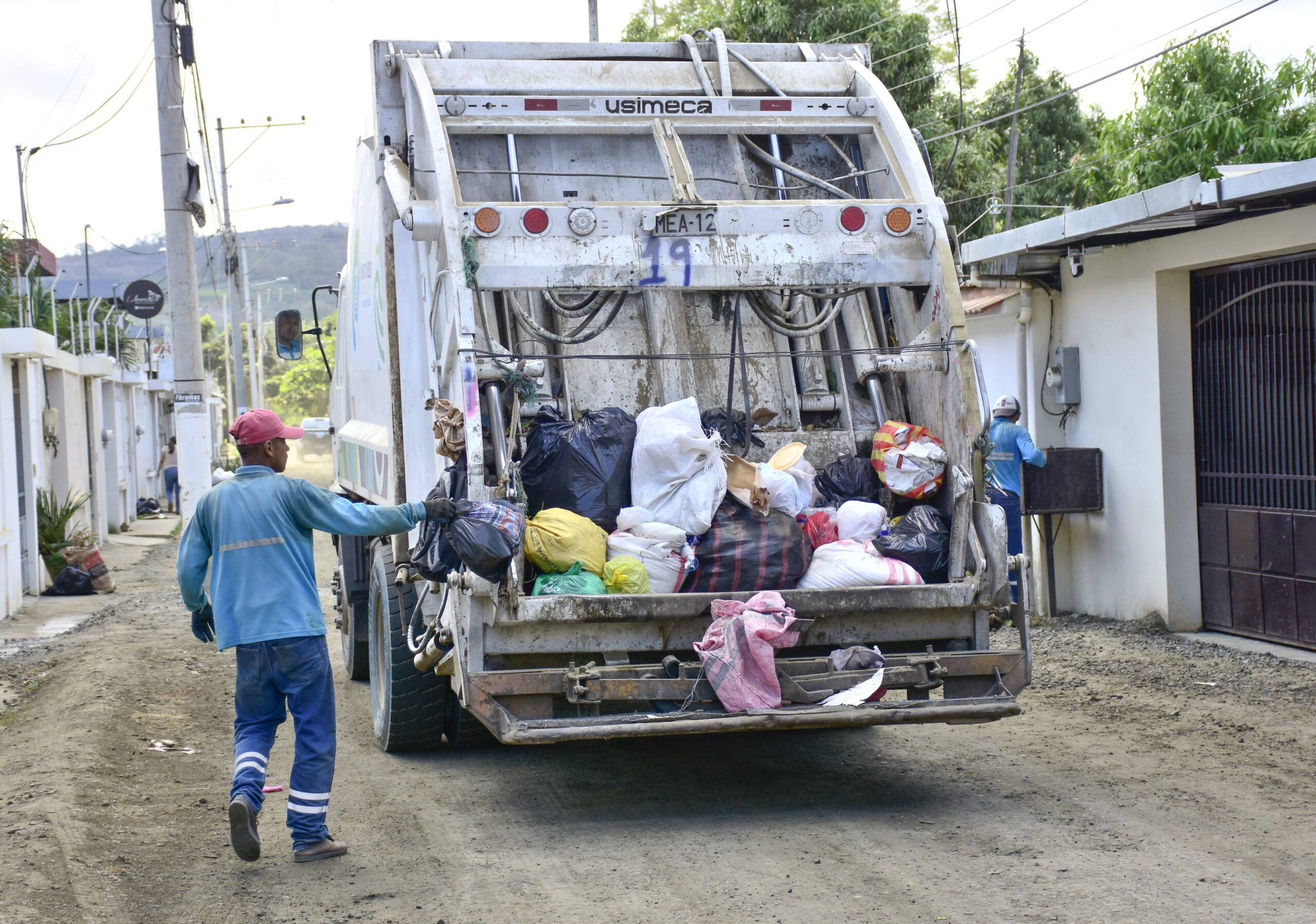Cada habitante de Portoviejo genera en promedio 1,1 kilos de basura al día