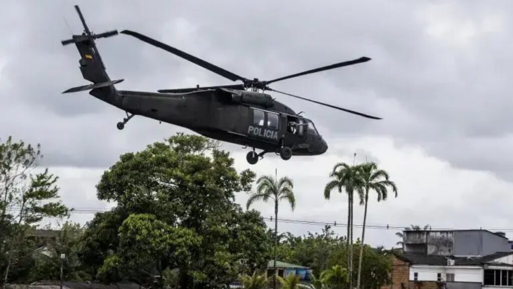 Referencial. Helicóptero policial derribado por dron deja ocho muertos en Colombia