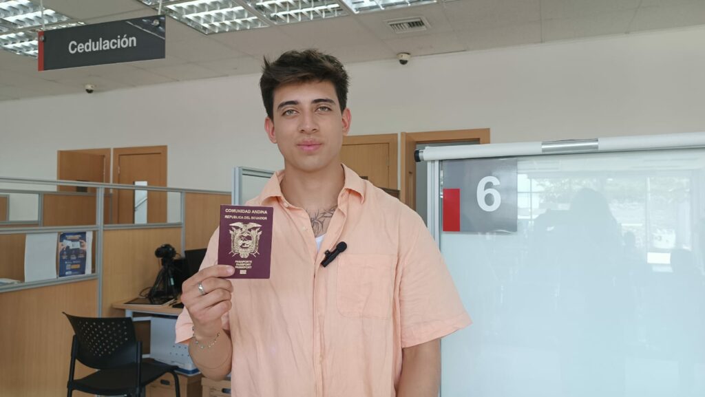 Registro Civil de Ecuador atiende a 3.593 ciudadanos en jornada extraordinaria de pasaportes