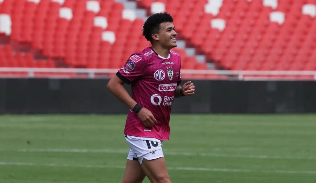 Ronald Briones sufre fractura de peroné en Copa Ecuador