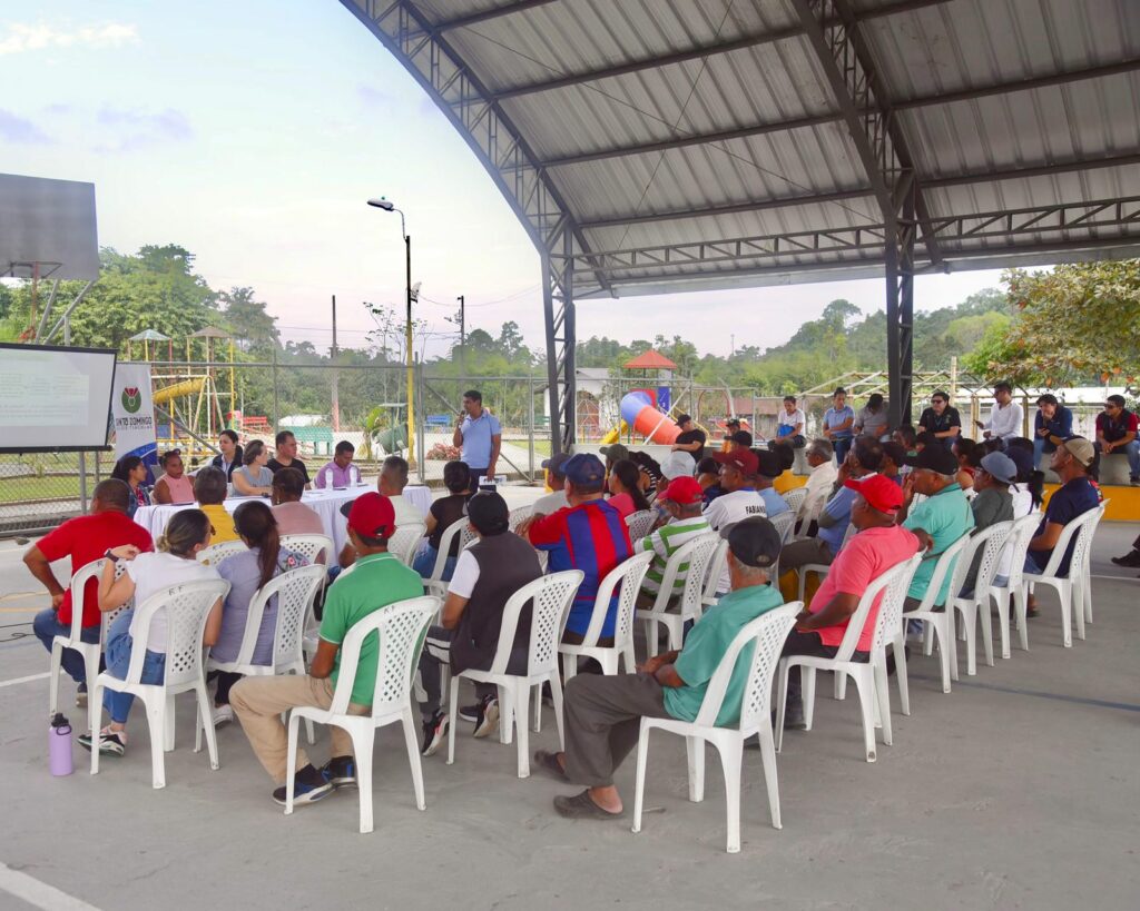 Se reanuda rectificación del camino San Jacinto-Plan Piloto en Santo Domingo de los Tsáchilas