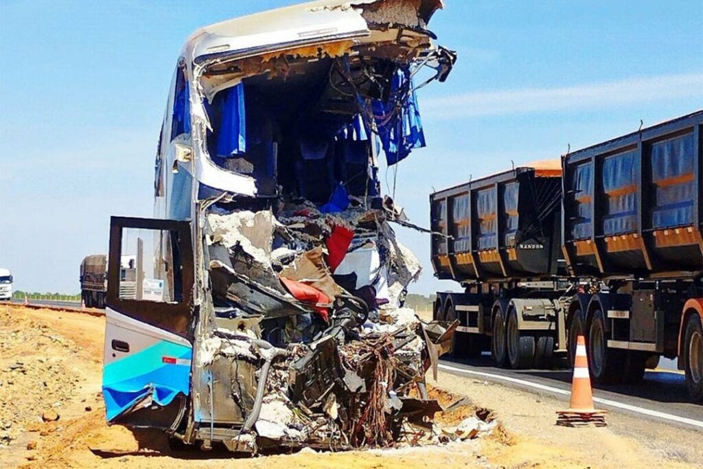Trágica colisión en Mato Grosso, Brasil deja 11 muertos y 46 heridos