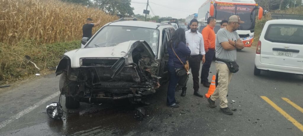 Trágico accidente en Los Amarillos, Tosagua, deja un muerto y cinco heridos este feriado