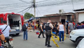 Una balacera en un taller de motos en el barrio El Paraíso, parroquia Los Esteros, dejó un hombre fallecido y varios heridos.