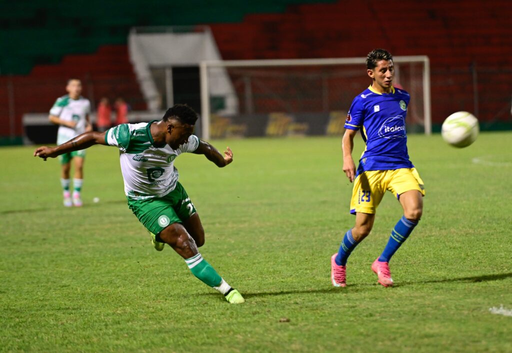 El “Cuco” Angulo marcó y Liga de Portoviejo está en semifinales del Torneo de Ascenso