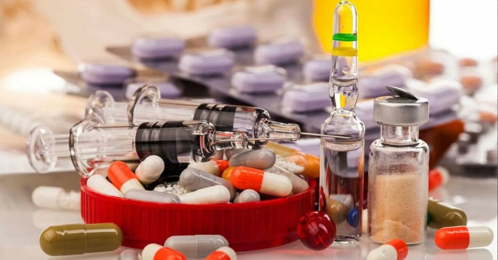 El surgimiento de nuevos opioides sintéticos y de una oferta y demanda sin precedentes de otras drogas ha agravado las repercusiones del problema mundial de las drogas. El crimen organizado crece ante aquello.