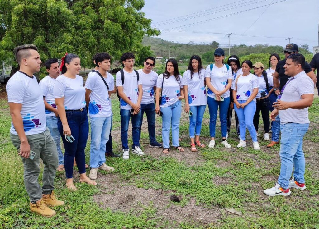 jóvenes en acción gobierno daniel noboa
