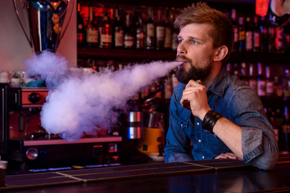 Vapeo en la juventud: una moda con riesgos que no se deben ignorar