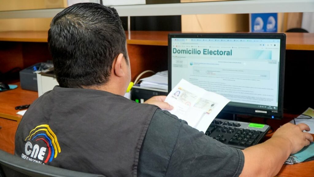 ¿Deberás cambiar tu domicilio electoral para la consulta popular 2025?