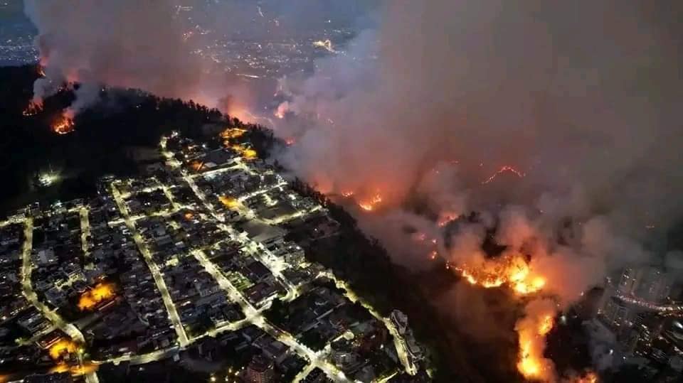Quito usará agua reciclada para combatir incendios forestales