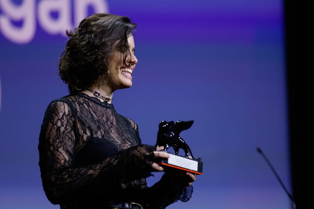 Ana Cristina Barragán hace historia en Venecia: Gana premio al mejor guión con “Hiedra”