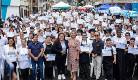 Durante cuatro intensas semanas, los 644 participantes absorbieron 32 horas de clases presenciales.
