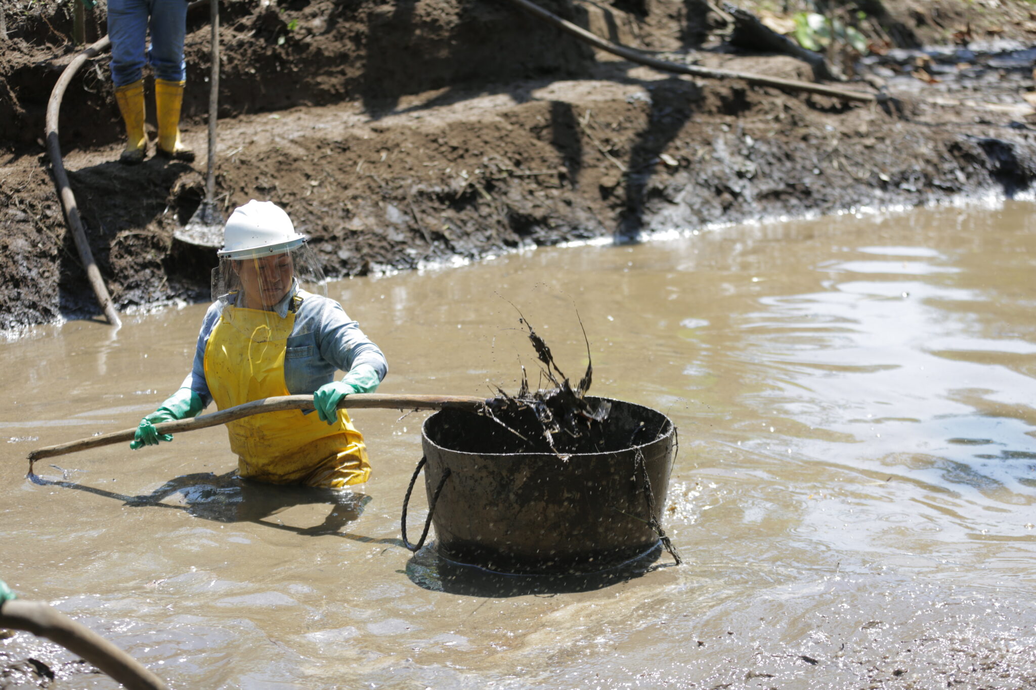 Así se recuperaron 15 000 barriles de crudo en la Amazonía ecuatoriana