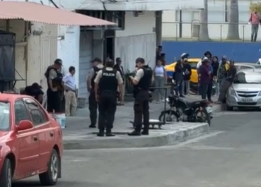 Autoridades investigan asesinato de vendedora en pleno centro de Manta