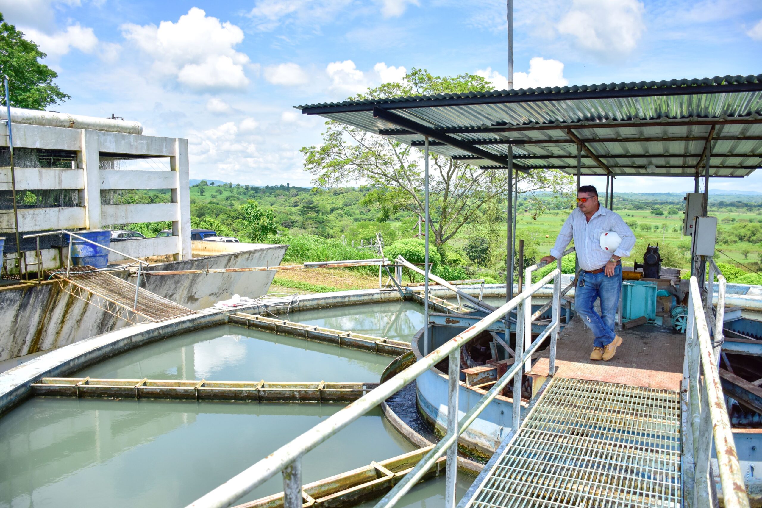 Cinco cantones de Manabí gestionan financiamiento por $11,2 millones para mejorar abastecimiento de agua potable