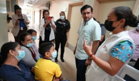 Con acuerdo ministerial el Ministerio de Salud dispone acelerar la compra de medicinas para hospitales de Ecuador