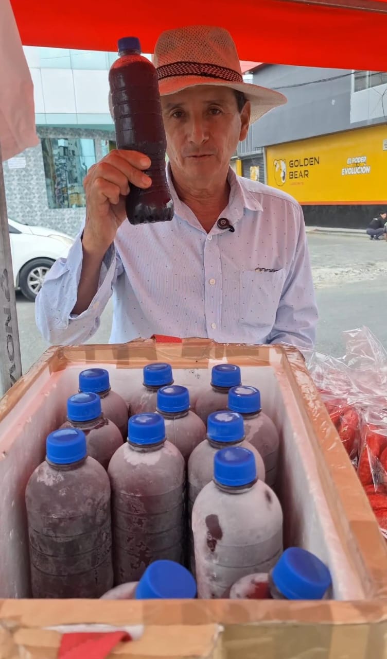Don Antonio impulsa su emprendimiento con jugo de flor de Jamaica en Santo Domingo