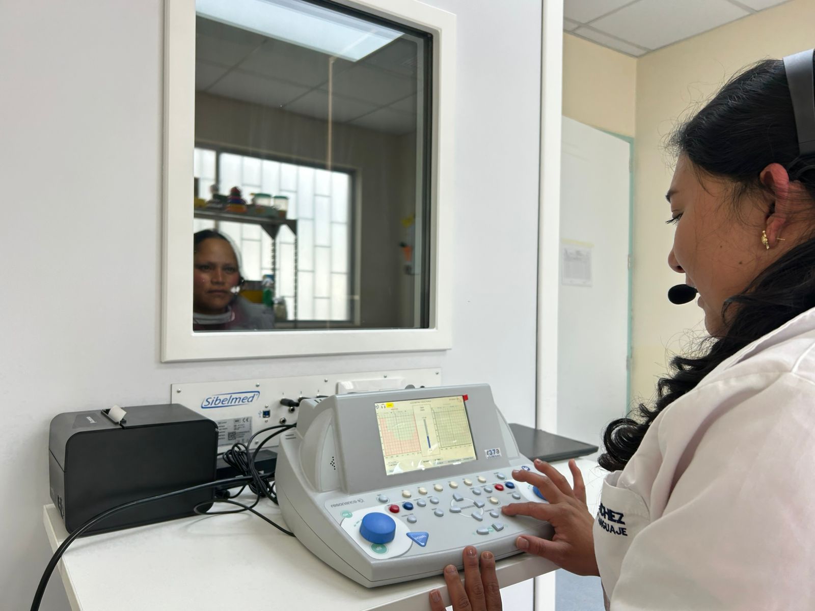 Ecuador equipa 37 hospitales con 83 nuevos equipos para diagnóstico auditivo y neurológico
