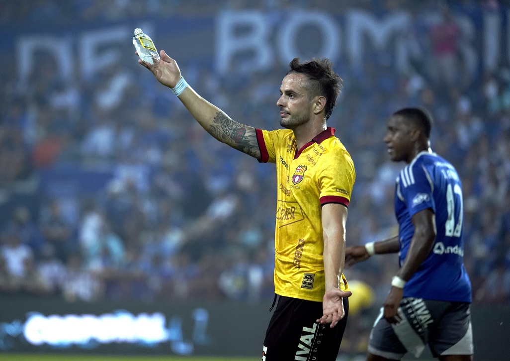 El Club Sport Emelec podría recibir severas sanciones disciplinarias, incluyendo multas y la prohibición de jugar en el Estadio George Capwell.