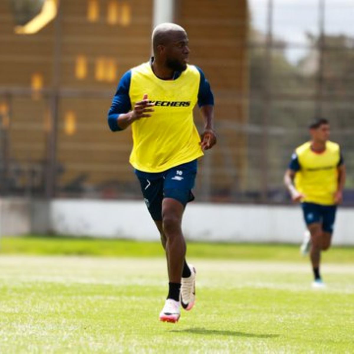 El delantero ecuatoriano Enner Valencia ya entrena con Pachuca.
