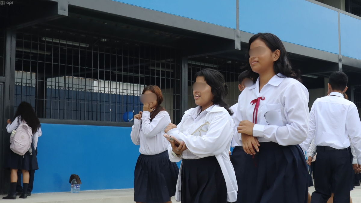 En Ecuador hay más de 4 millones de estudiantes de educación básica y bachillerato, la mayoría asiste a instituciones públicas. (API)