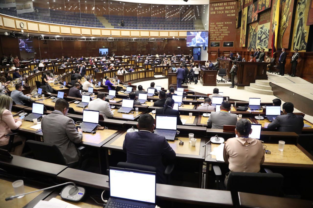 Parlamento ecuatoriano suspende labores ante protestas sociales. FOTO: @AsambleaEcuador.