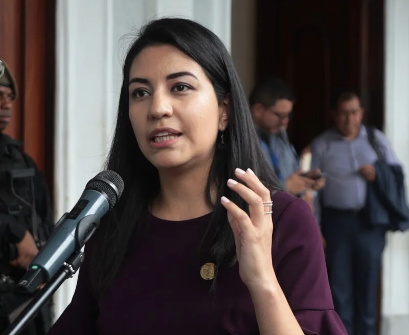Gobierno de Ecuador se pronuncia sobre pagos atrasados a proveedores hospitalarios