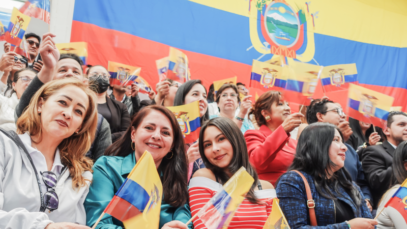 Gobierno incorpora 2.800 nuevos profesionales al sistema educativo nacional