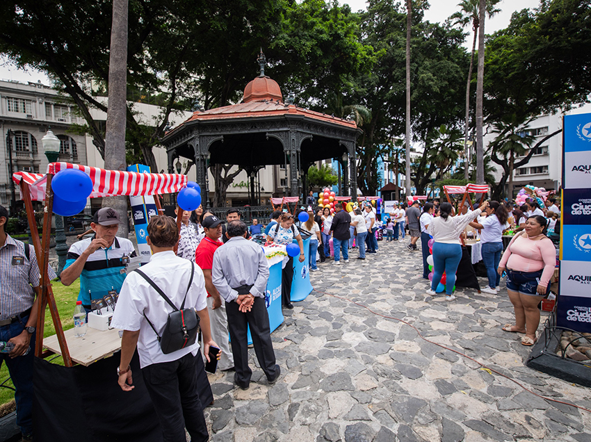 El Parque Seminario de Guayaquil reunió a 28 casas comunales en una exposición que mostró cómo la capacitación gratuita abre oportunidades.