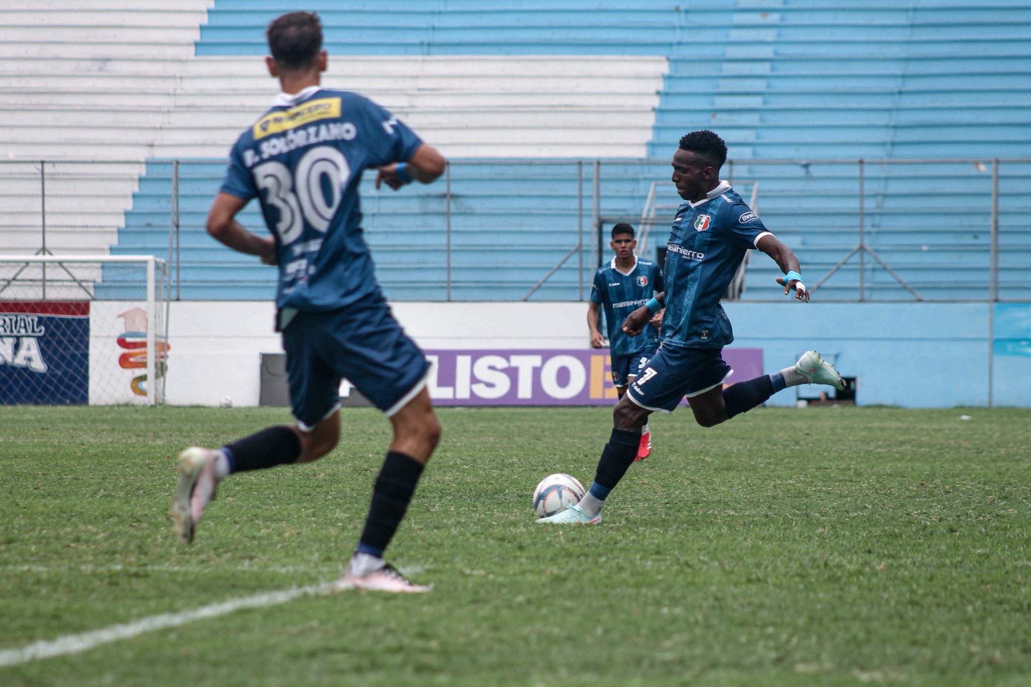 Juventud Italiana goleó de visitante a Santa Elenas SC.