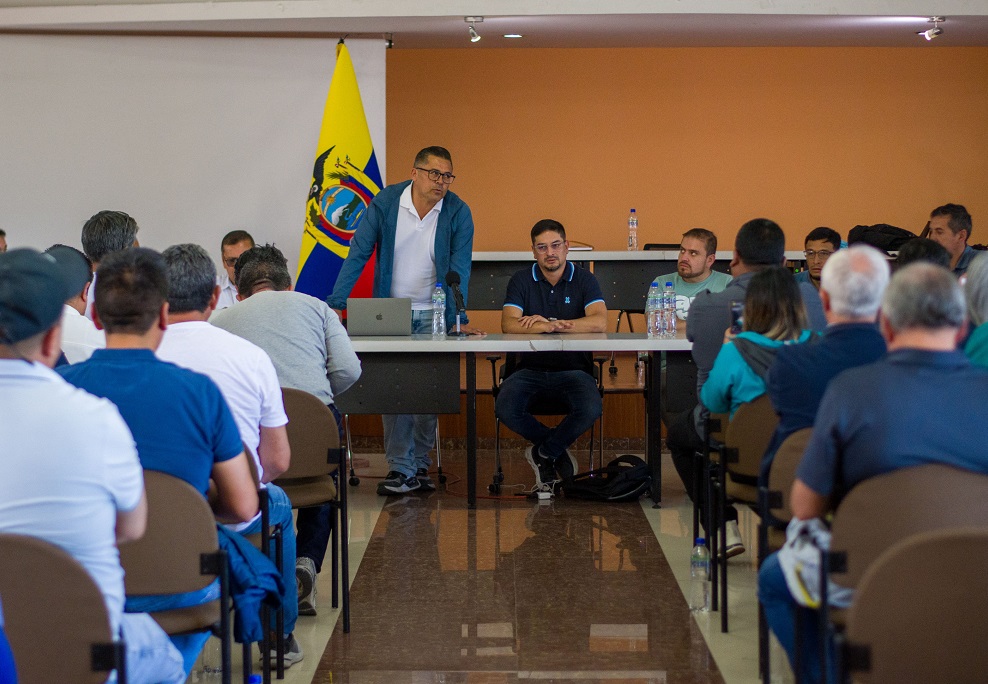 La Federación de Transporte de Pichincha decidió este domingo 14 de septiembre suspender la paralización del servicio público anunciada para el lunes 15.