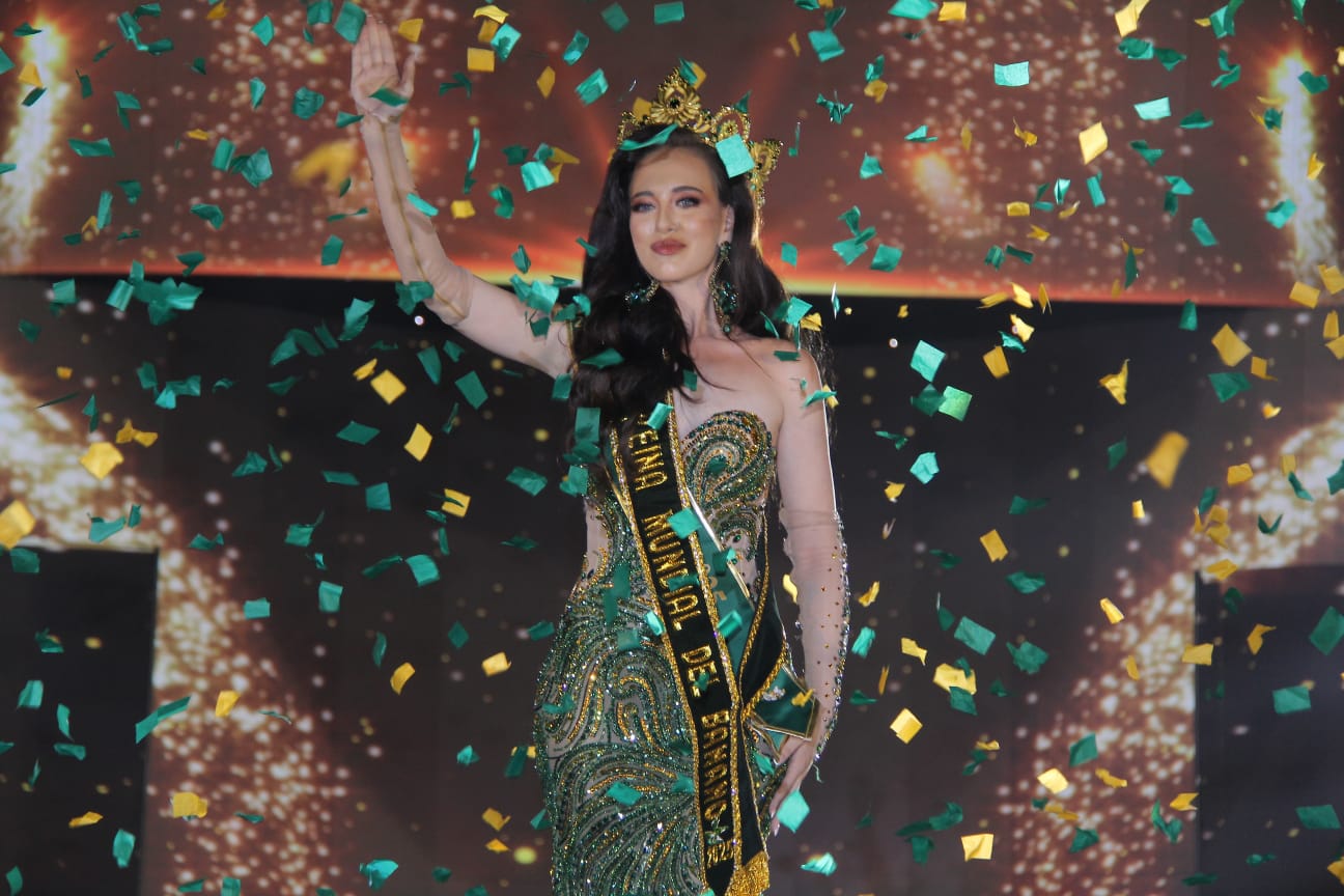 La española Alba Saura es la nueva Reina Mundial del Banano