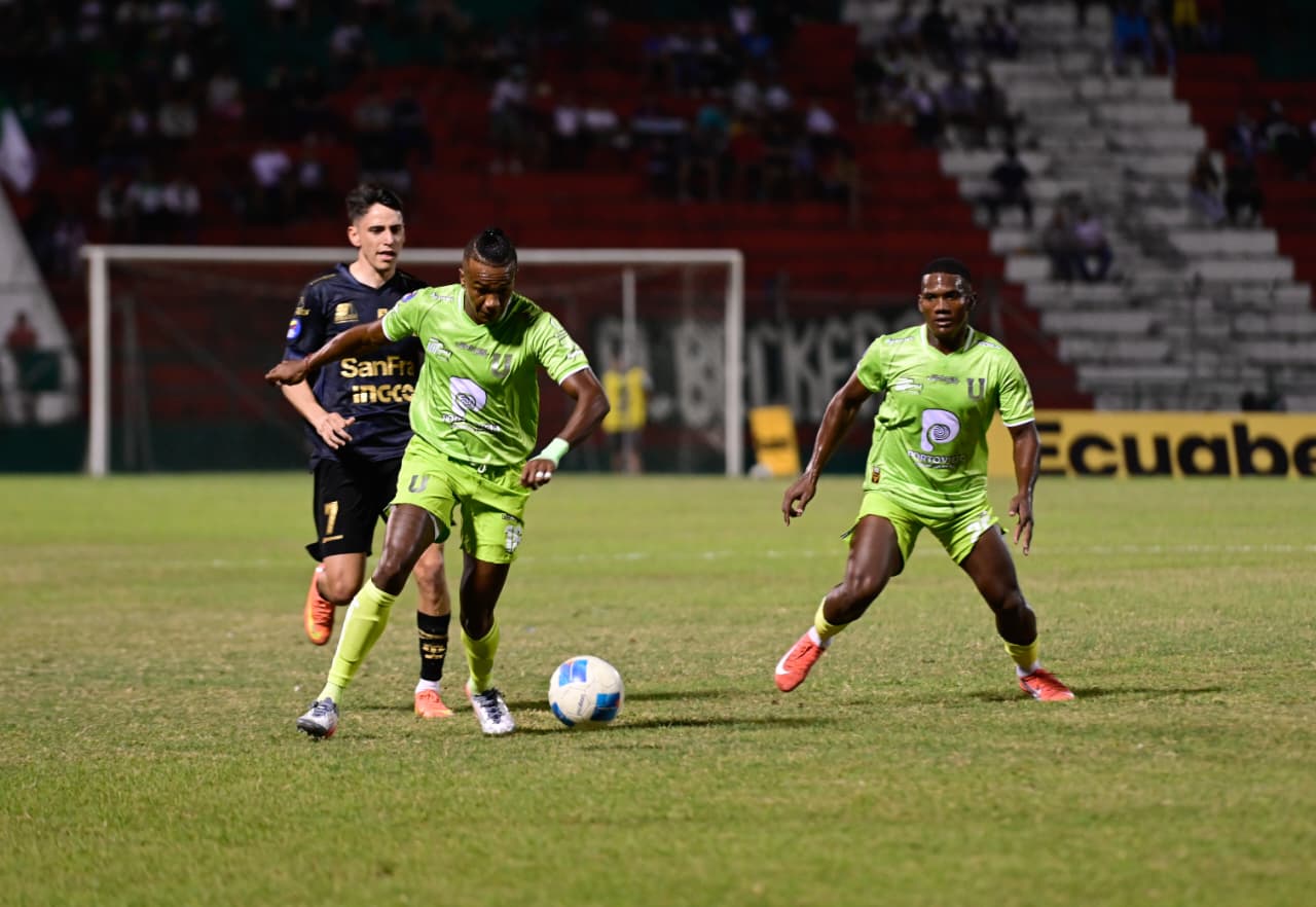 Liga de Portoviejo en los 16avos de final eliminó a Macará en el Reales Tamarindos