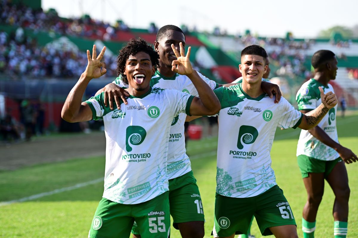 Liga de Portoviejo festeja victoria y jugadores advierten no confiarse ante Loja City.