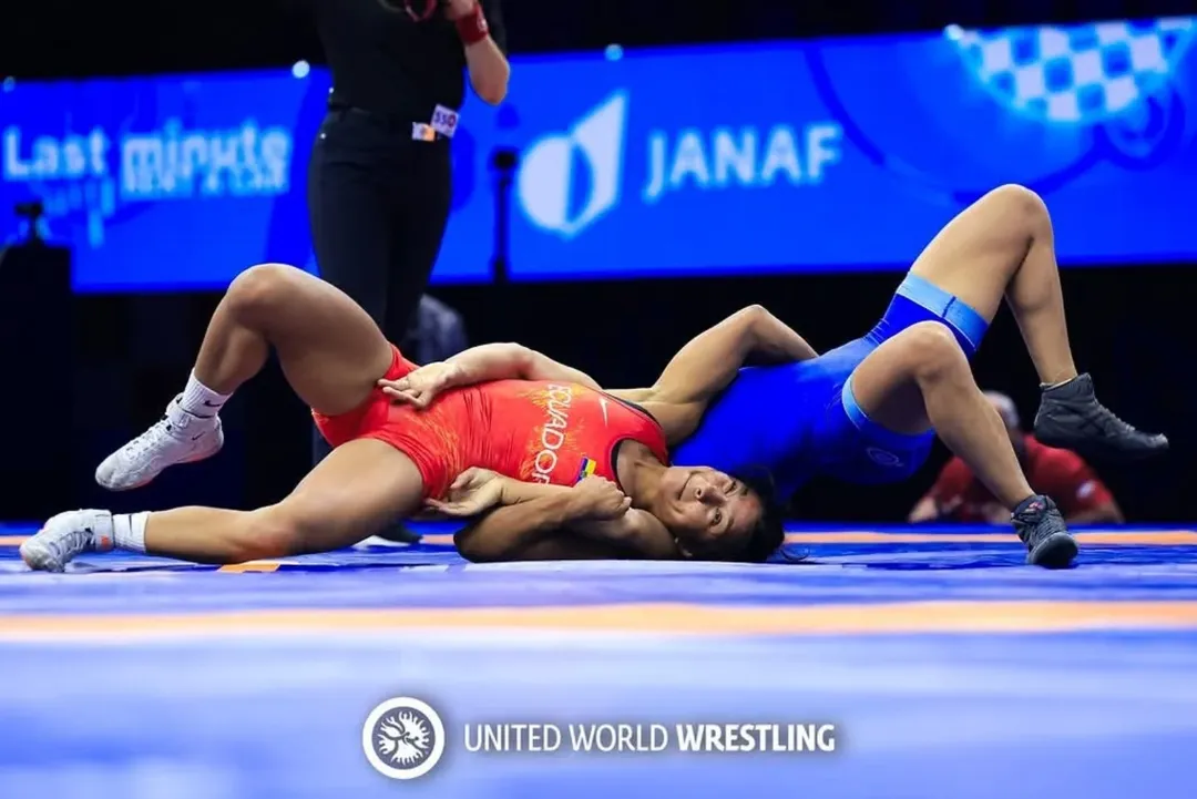 Lucía Yépez se quedó con la medalla de plata en el Mundial de Lucha.
