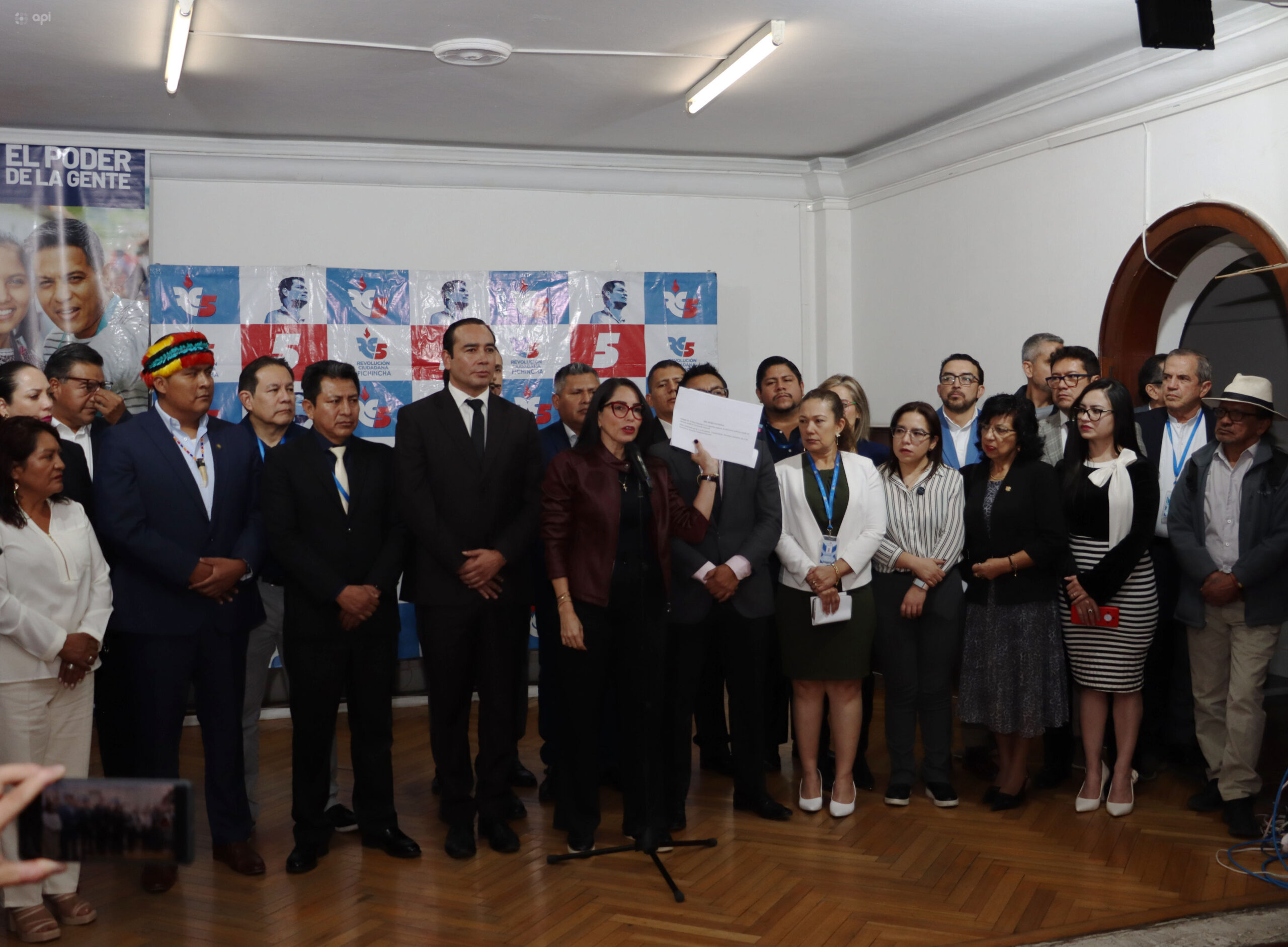 Luisa González desafía a Daniel Noboa y respalda el paro nacional convocado por la Conaie en Ecuador.