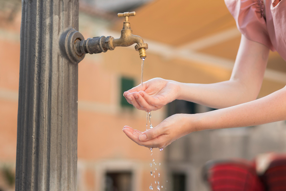 Más de 89.000 familias del sur de Quito no pagarán la planilla de agua de julio.
