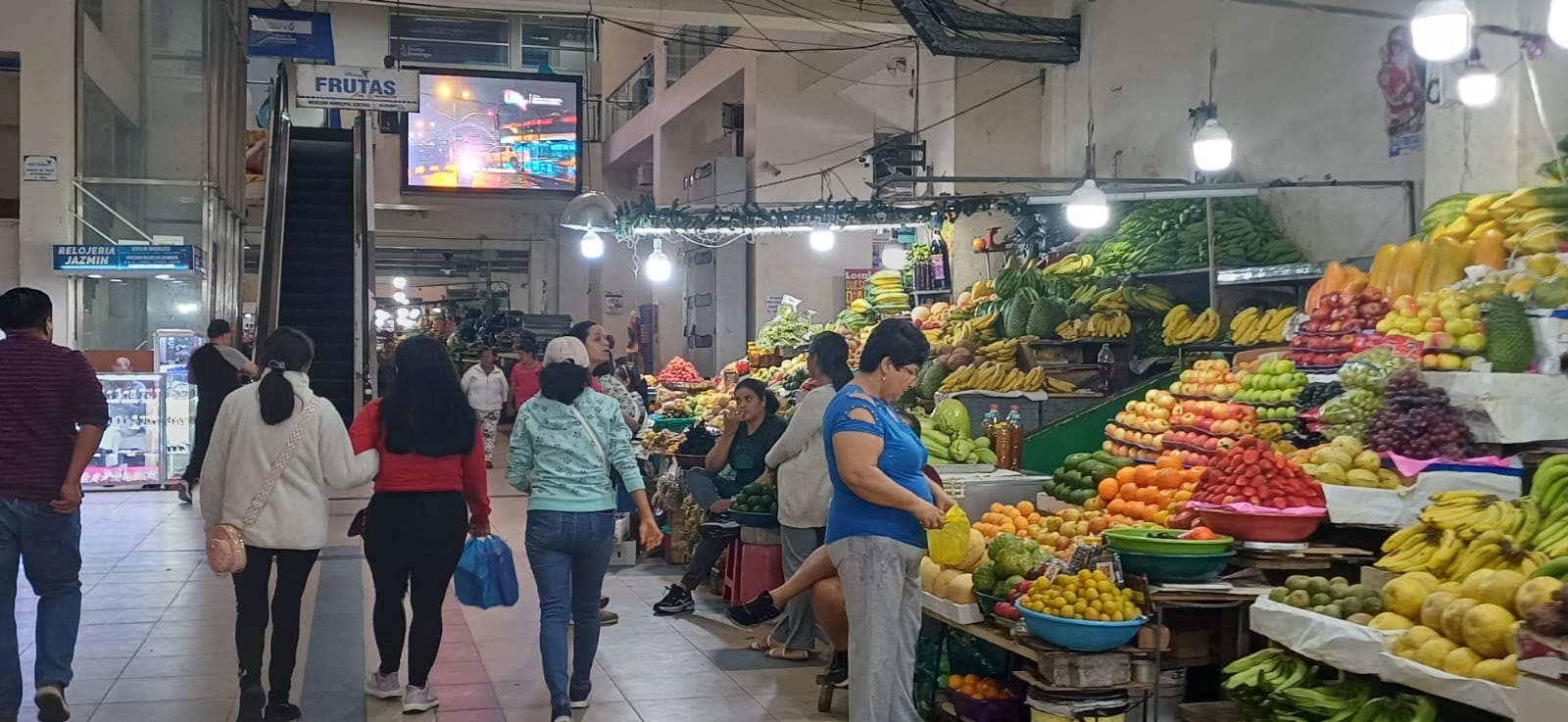 Mercado Municipal de Santo Domingo ¿cómo podrán los comerciantes comprar sus puestos