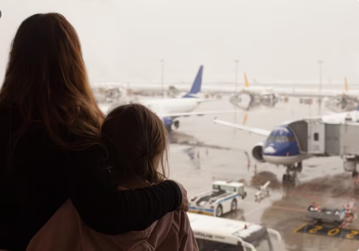 Nueva normativa establece pasos claros para tramitar permisos de viaje de niños, niñas y adolescentes