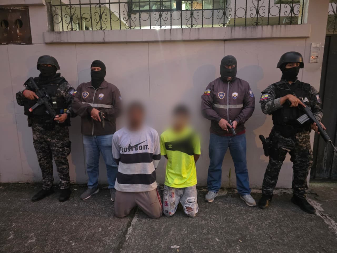 Operativo en Santo Domingo deja dos detenidos y decomiso de marihuana y cocaína