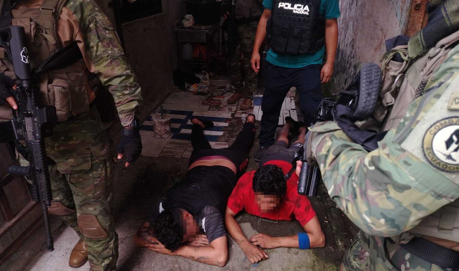 Operativos en el barrio Zaracay de Santo Domingo dejan droga incautada y detenidos