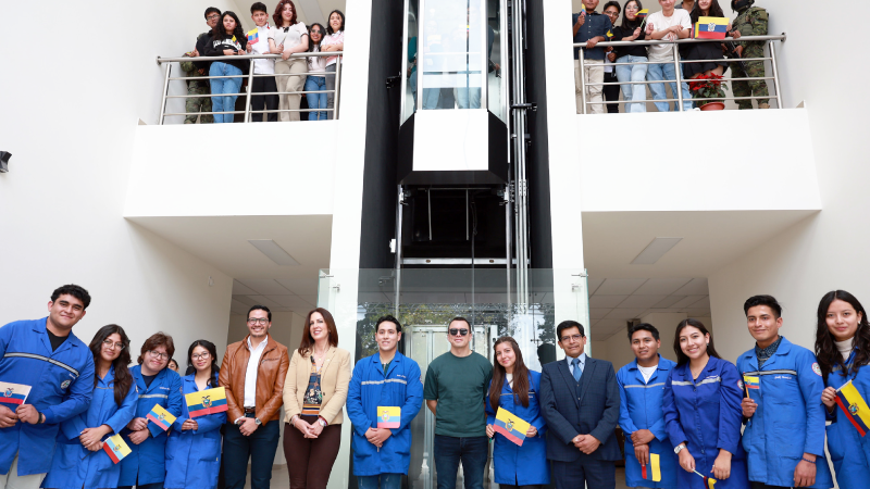 Presidente Noboa inaugura nuevo edificio de la ESPOCH y 50 mil residencias universitarias para estudiantes