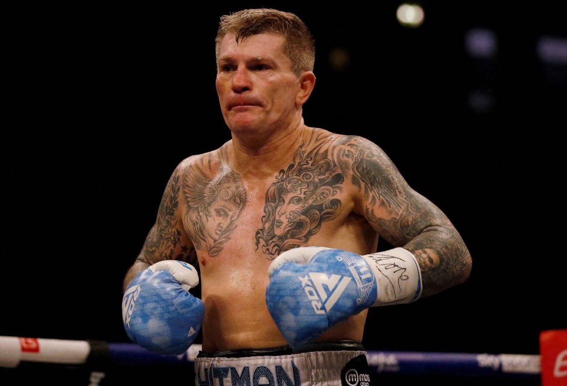 Ricky Hatton, excampeón mundial de boxeo en las categorías de peso superligero y welter, falleció el domingo 14 de septiembre a los 46 años. S