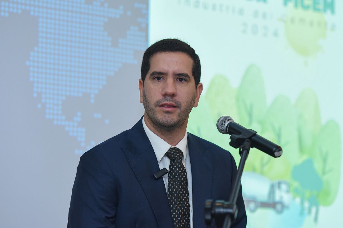 Gobierno inicia pagos de compensación a transportistas tras eliminación del subsidio al diésel