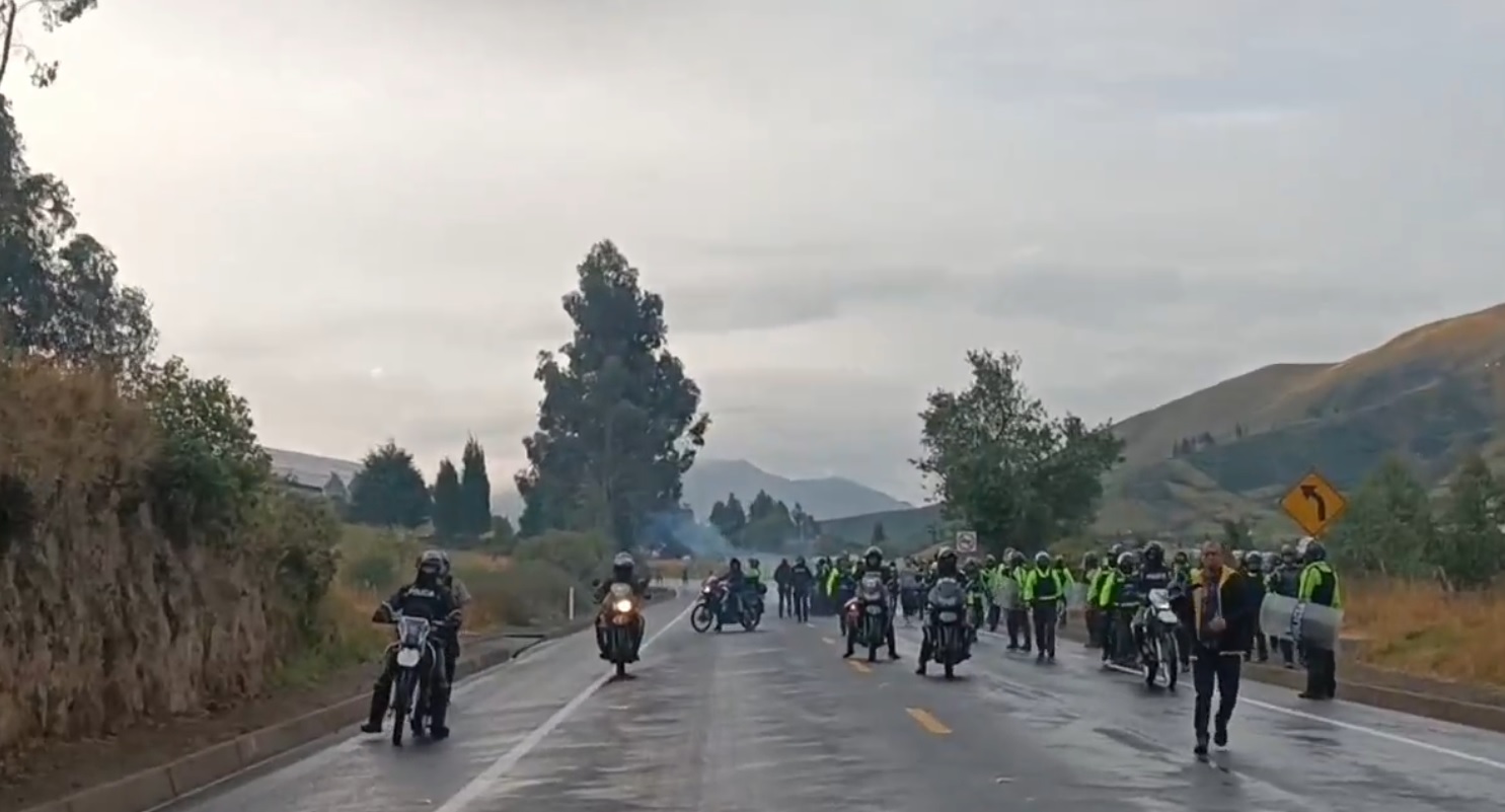 Secuestrar policías o militares sería un “grave error”, alerta Defensa en medio de paro nacional